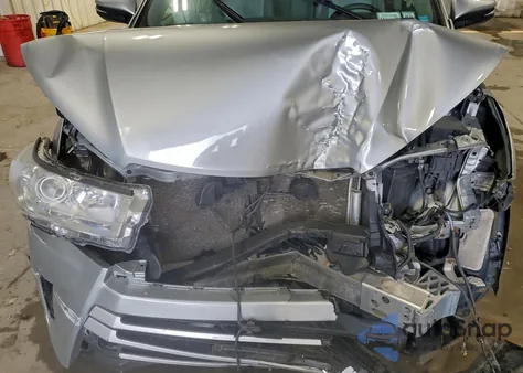 2018 Toyota Highlander Se from USA, damaged, VIN 5TDJZRFH3JS532143